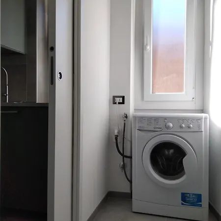 Apartman Accogliente Bilocale In Affitto - - Controlla Il Profilo Róma