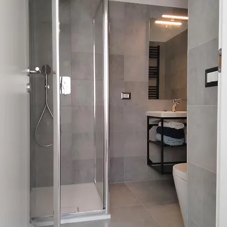 Accogliente Bilocale In Affitto - - Controlla Il Profilo Apartament Rzym